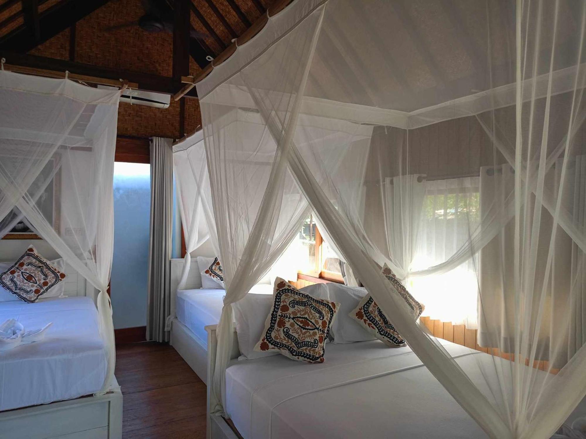 Bintang Tiga Bungalows 吉利阿尔 外观 照片