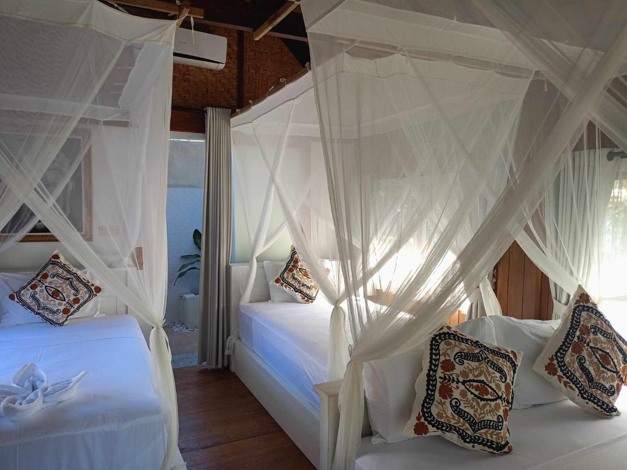 Bintang Tiga Bungalows 吉利阿尔 外观 照片