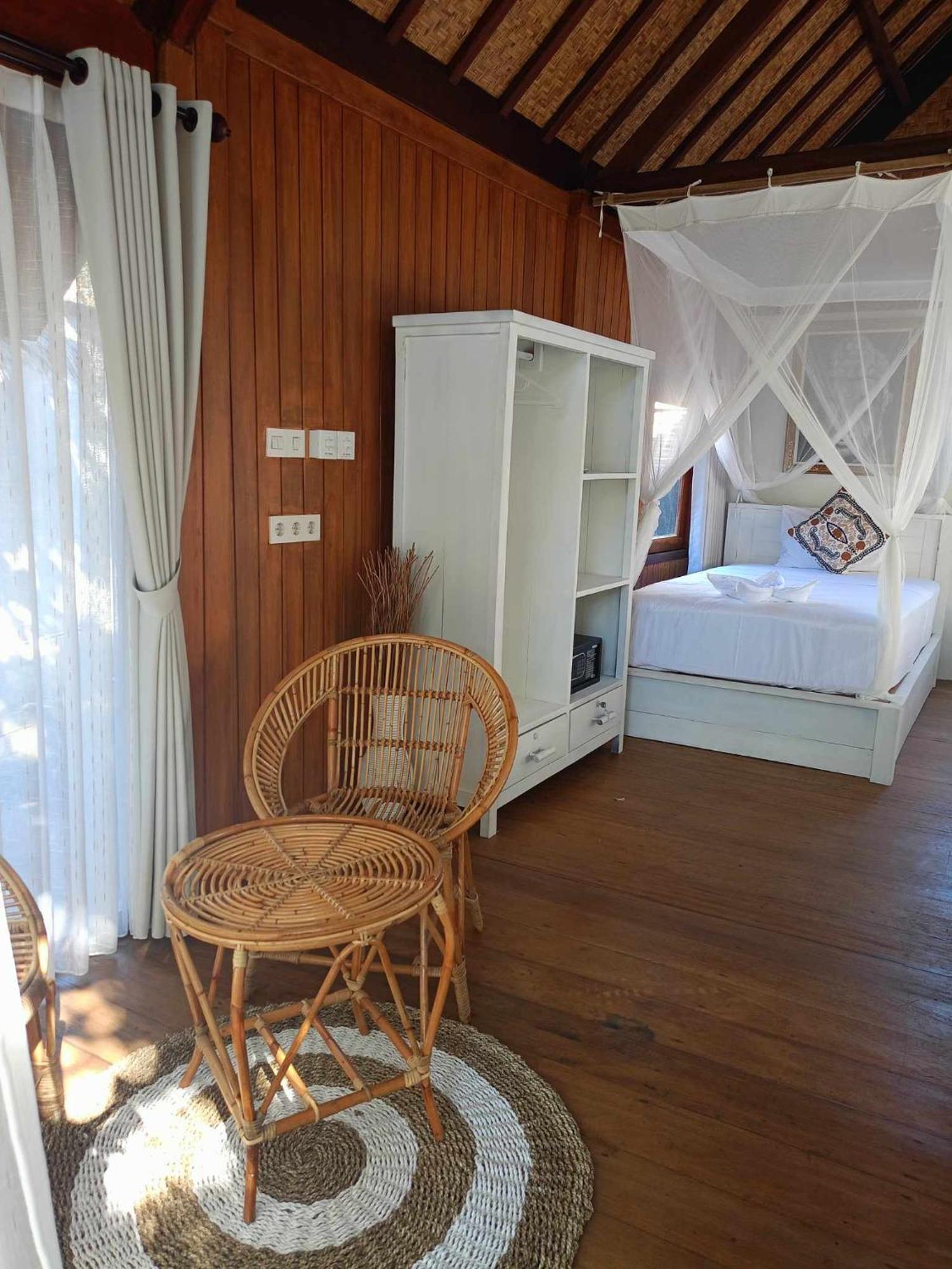 Bintang Tiga Bungalows 吉利阿尔 外观 照片
