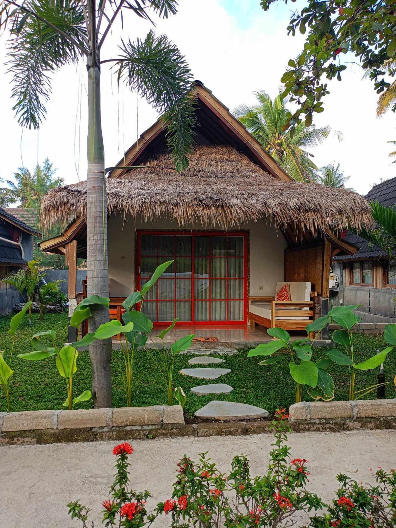 Bintang Tiga Bungalows 吉利阿尔 外观 照片