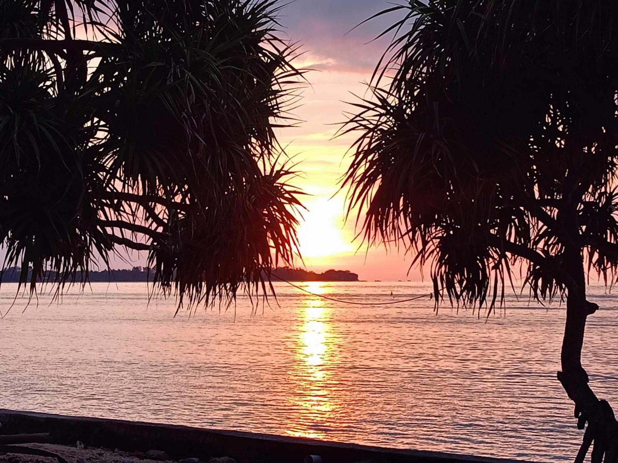 Bintang Tiga Bungalows 吉利阿尔 外观 照片